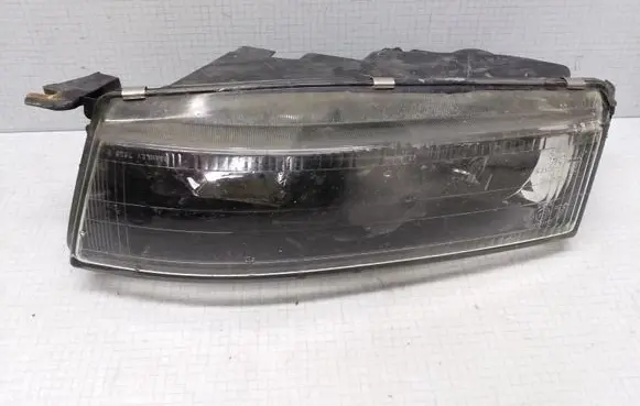 Mitsubishi Galant Headlight/headlamp