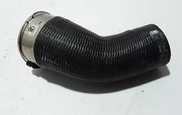 Volvo XC90 Intercooler hose/pipe 31686561