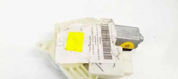 Volkswagen PASSAT B8 Rear door window regulator motor 5Q4959812E
