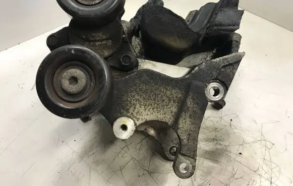 KIA Carens II Generator/alternator bracket 2528127 K3283