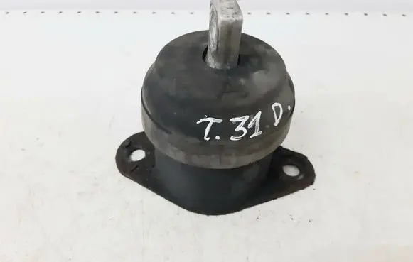 Honda Accord Engine mount bracket