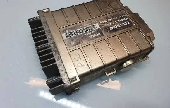 Volkswagen Golf II Engine control unit/module 893907383A 71816761