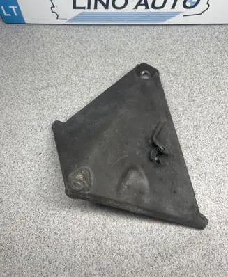 BMW 3 E46 Engine mounting bracket 6750107