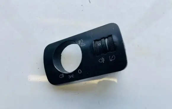 Audi A3 S3 8L Headlight level height control switch