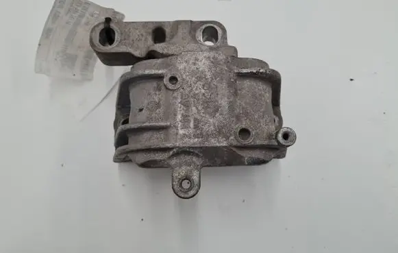 Volkswagen Golf V Engine mount bracket 1K0199262PA 1K0199262