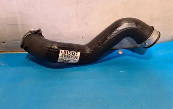 Audi A4 S4 B6 8E 8H Breather/breather pipe/hose 8E0115737