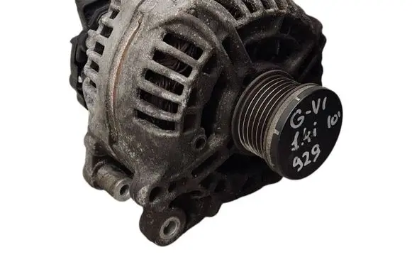Volkswagen Golf VI Generator/alternator 03C903023A 0124525093