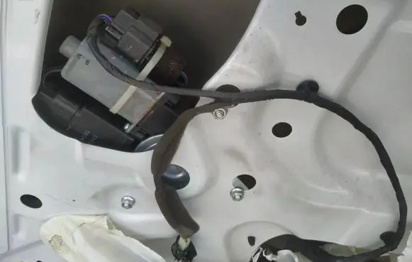 Opel Antara Sliding door window regulator with motor