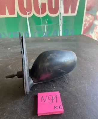 Nissan Micra Front door electric wing mirror E11011156