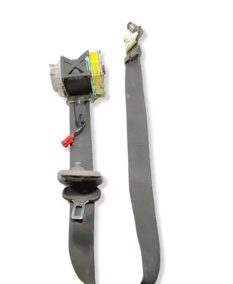 Mitsubishi Pajero Front seatbelt 305272210 1047362 L18190