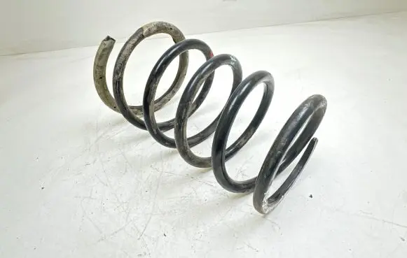 Nissan X-Trail T30 Rear coil spring
