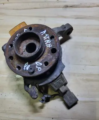 Opel Astra H Front wheel hub spindle knuckle 13156049