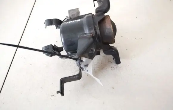 Toyota Avensis T270 Engine mount bracket
