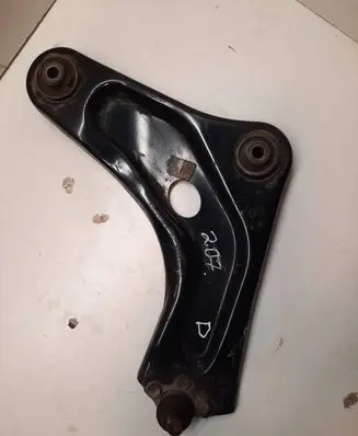 Peugeot 207 Front lower control arm/wishbone