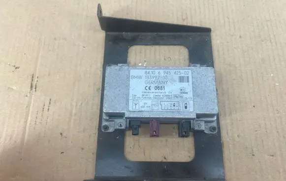 BMW 5 F10 F11 Aerial antenna amplifier 13399710 6945425 10801112
