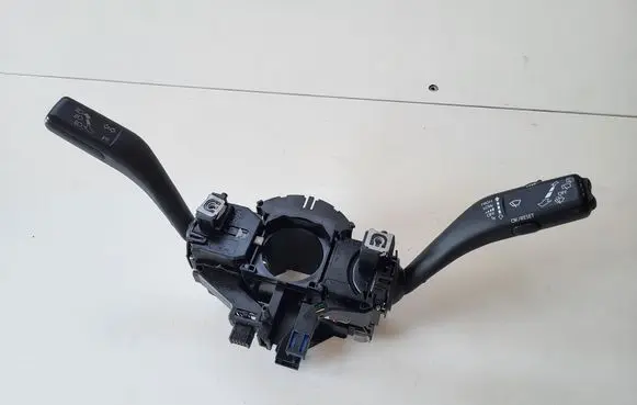 Volkswagen Tiguan Indicator stalk