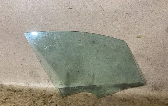 BMW 2 F46 Front door window glass four-door