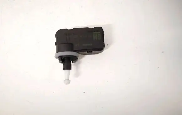 Headlight level adjustment motor