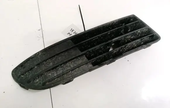 Volkswagen Polo Front bumper lower grill 6Q0853666E