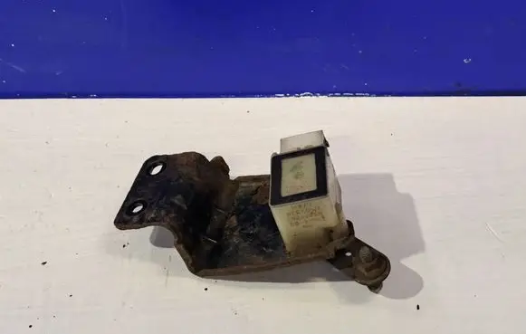 Maserati Ghibli Air suspension front height level sensor 89077263