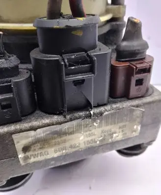 Volkswagen Polo III 6N 6N2 6NF Power steering pump 6Q0423371A