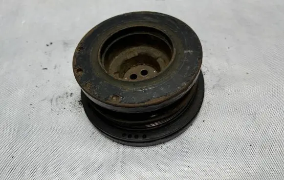 BMW 5 E39 Crankshaft pulley