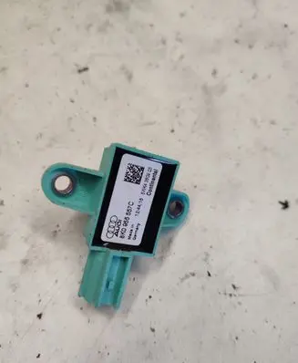Audi A5 8T 8F Airbag deployment crash/impact sensor 8K0955557C