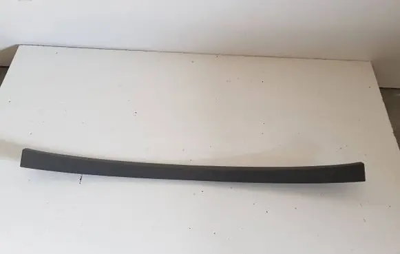 Audi Q7 4L Tailgate trim 4L0867606A 4L0867606