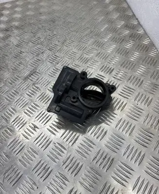 Volkswagen Tiguan Throttle valve 03C128063A A2C53104475