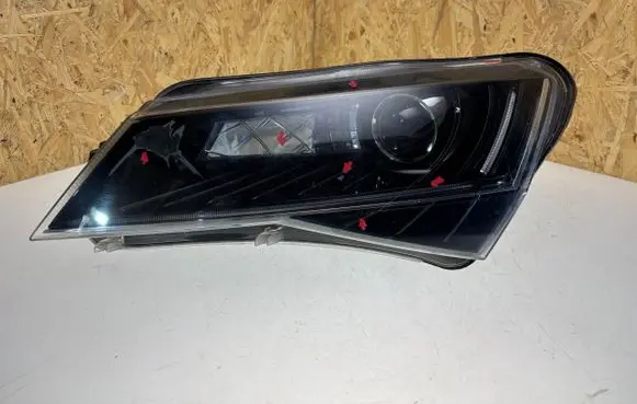 Skoda Superb B8 (3V) Headlight/headlamp 3V1941015B C06470