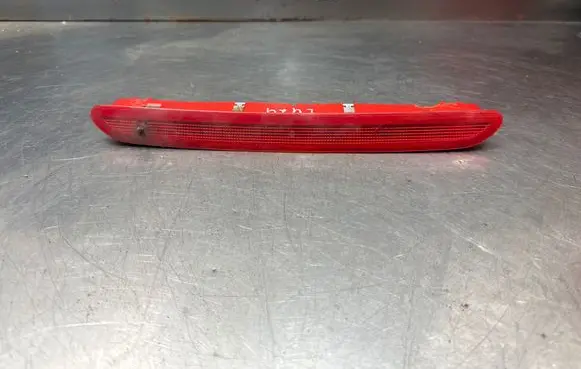 Volkswagen Touran II Third/center stoplight 1T0945087