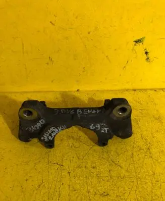 Audi A4 S4 B6 8E 8H Front Brake Caliper Pad/Carrier 