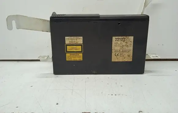Volvo V70 CD/DVD changer 8651018