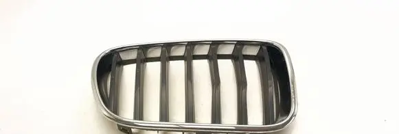 BMW X3 F25 Front bumper upper radiator grill 51117210726