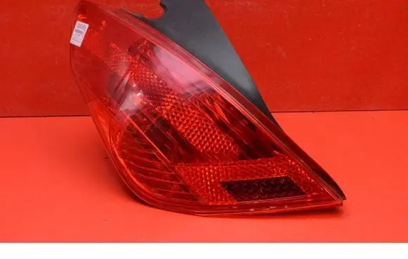 Peugeot 308 Rear/tail lights 9680425780