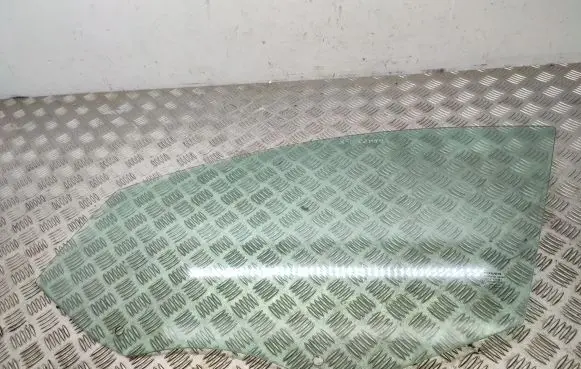 Volvo XC60 Front door window glass four-door