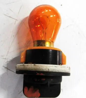 Ford Ka Tail light bulb cover holder