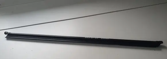 Volkswagen Golf VII Rubber seal rear door window/glass 