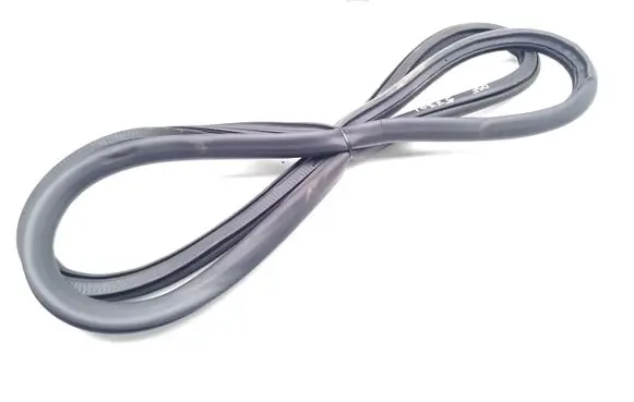 Opel Mokka B Front door rubber seal 
