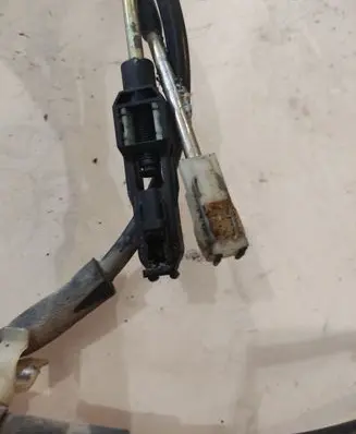 Ford Maverick Gear shift cable linkage