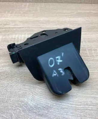 Audi A6 S6 C6 4F Tailgate/trunk/boot lock/catch/latch 8P4827505B 8P4827520