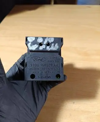 Ford Mondeo MK I Other control units/modules 93BG15K609AA 5WK4536