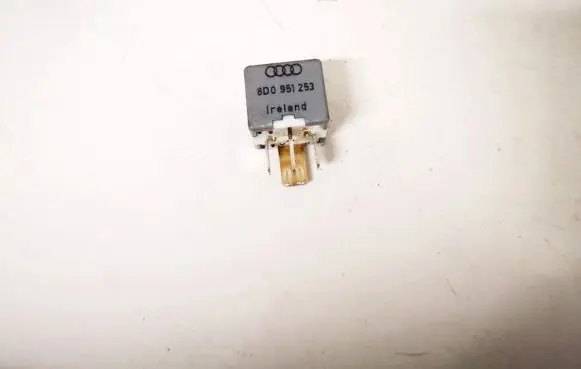 Audi A4 S4 B5 8D Other relay 8d0951253 899312000