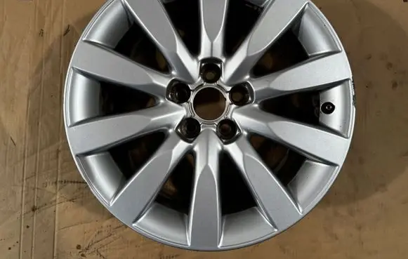 R16 alloy rim