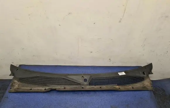 Nissan Terrano Wiper trim