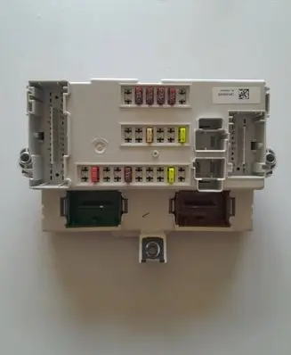 Jeep Cherokee Fuse module 68273255AE 503441670205
