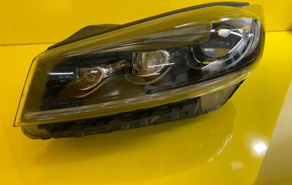 KIA Sorento Headlight/headlamp 92101-C5620