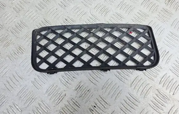 Volkswagen Touareg I Front bumper lower grill 7L6853676