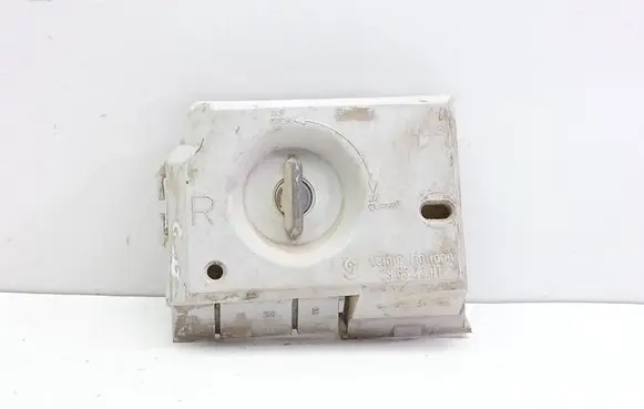 Audi 80 90 B3 Tail light bulb cover holder 29632201