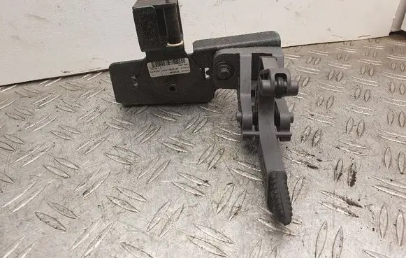Volvo C70 Convertible roof lock/latch 9466688 9213998